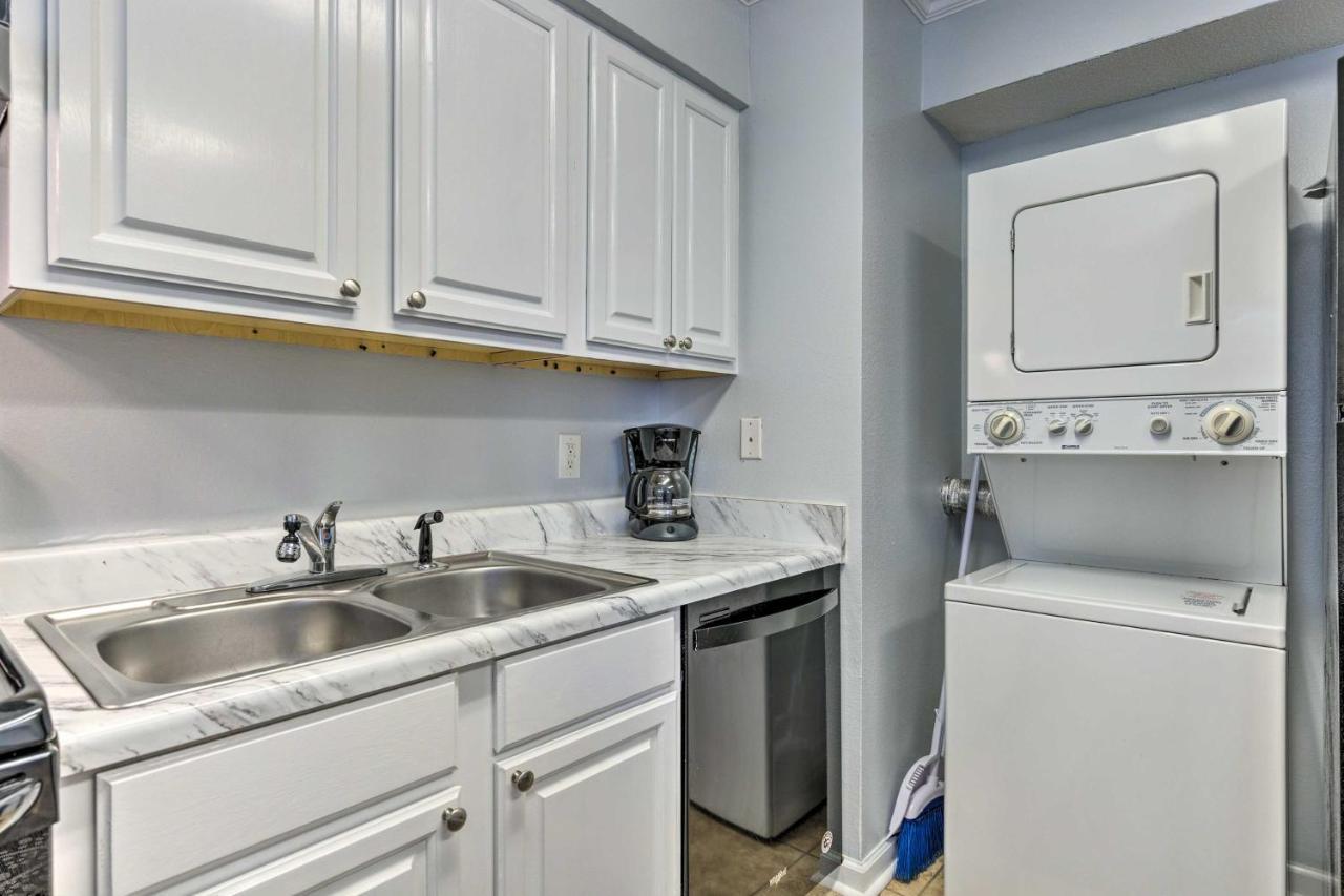Downtown Gulf Shores Condo - 1 Block To Beach! Экстерьер фото